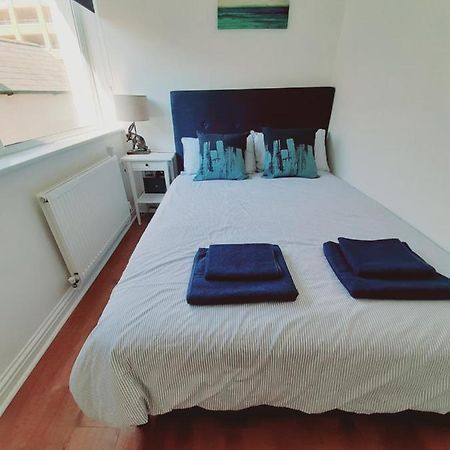 Cosy 1 Bedroom Apartment In The Heart Of 랜디드노 외부 사진