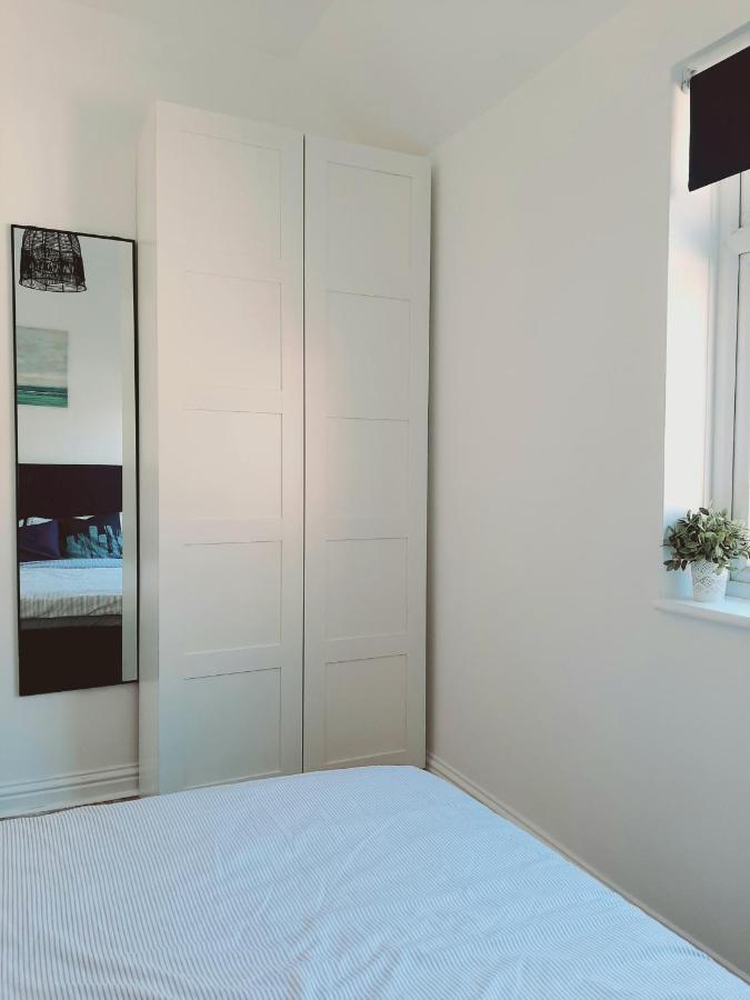 Cosy 1 Bedroom Apartment In The Heart Of 랜디드노 외부 사진